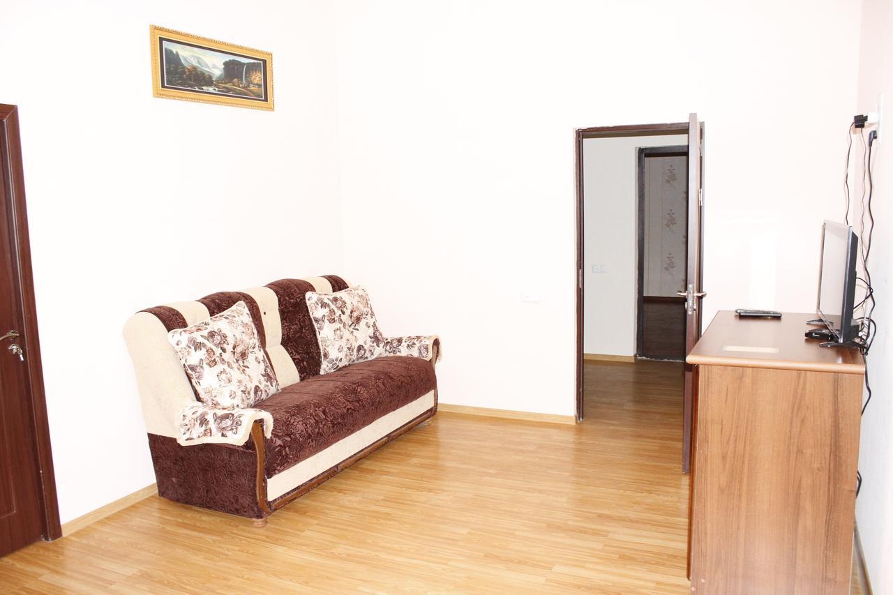 Hotel Fenix Complex Kapan Exterior foto